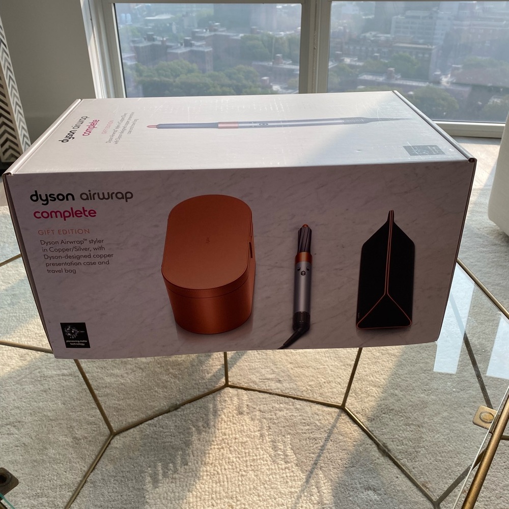 BRAND NEW Dyson Airwrap Complete
